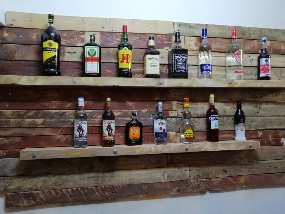 Johnny's Pub
